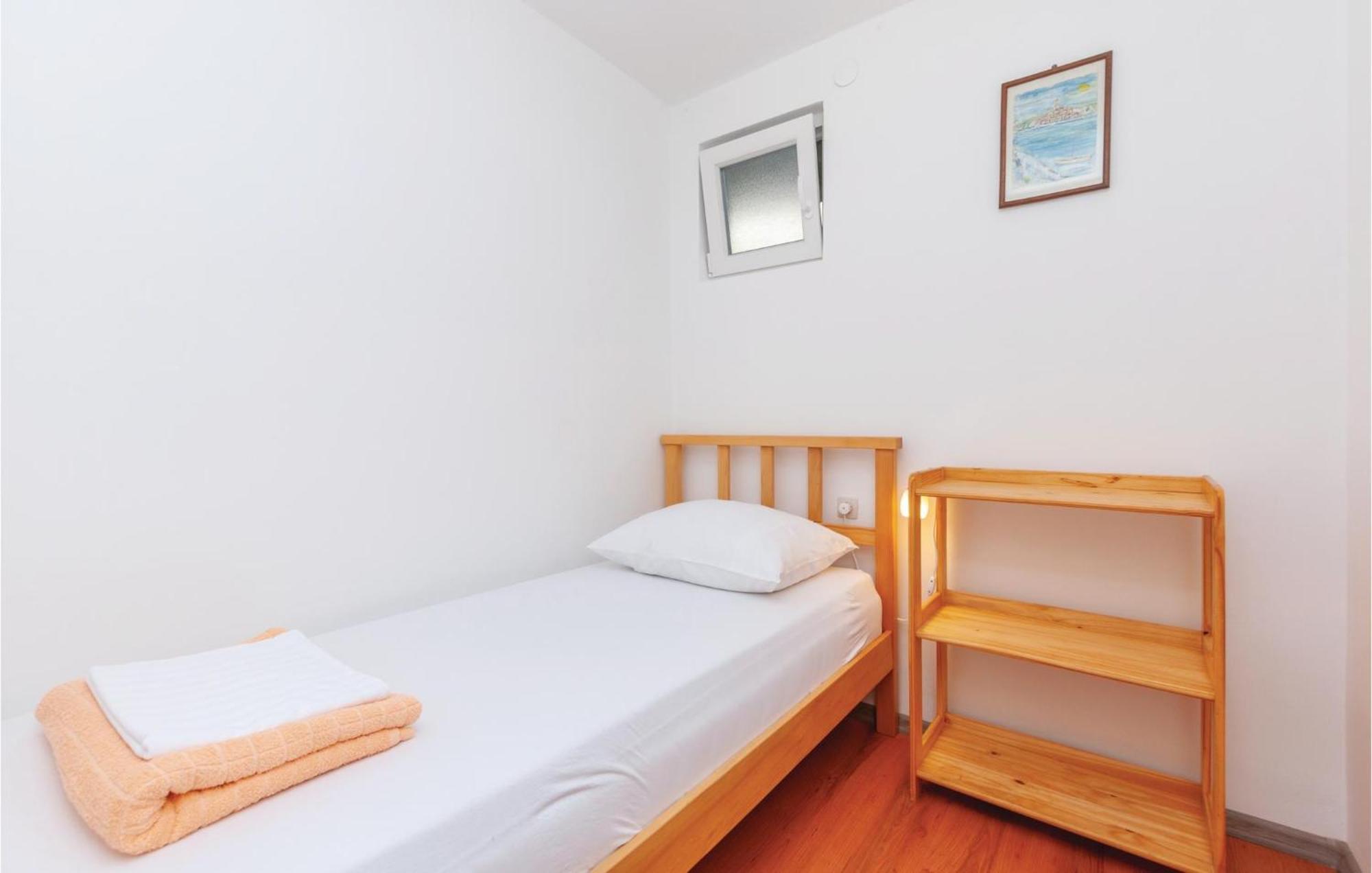 Beautiful Apartment In Jadrija With Kitchen Esterno foto